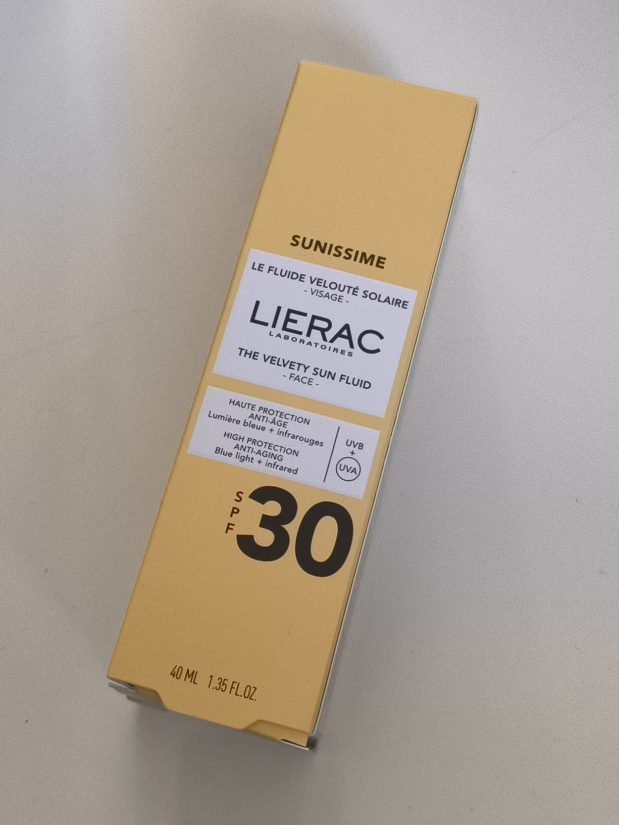 Lierac Sunissime SPF 30, 40ml Emulsja ochronna do twarzy i dekoldu
